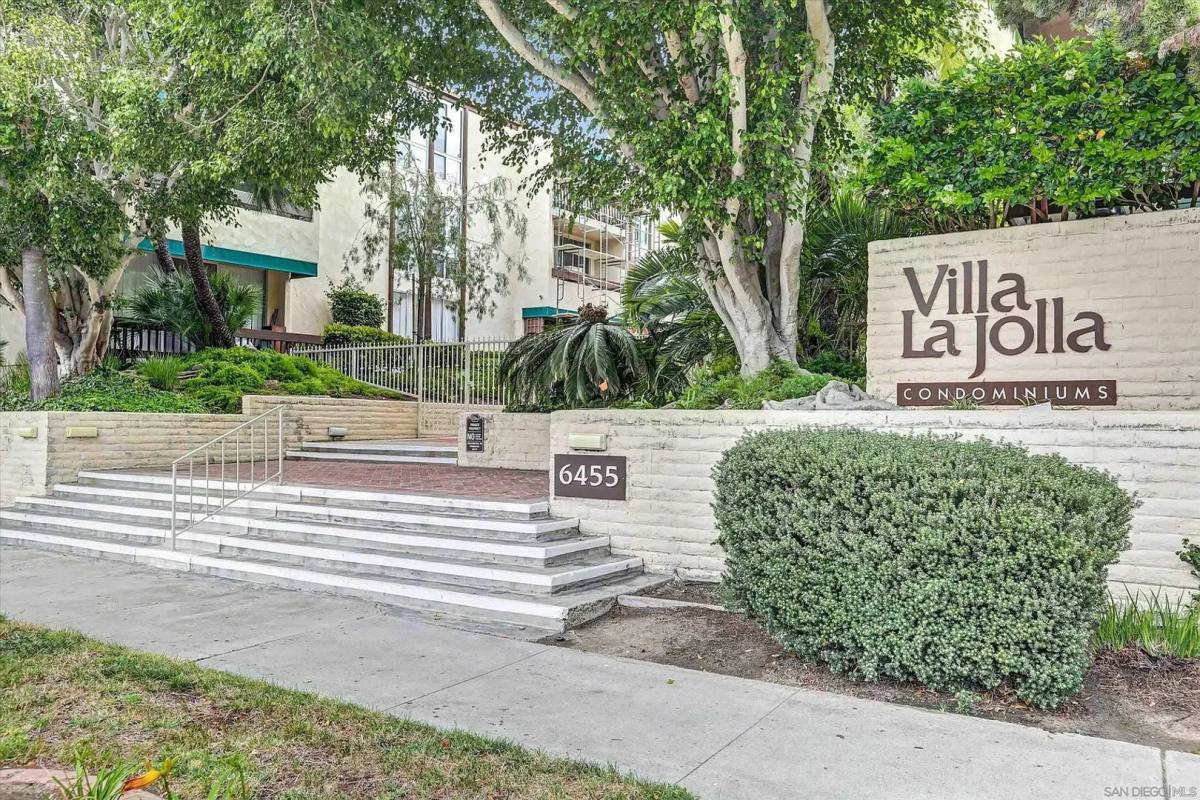 House for rent at 6455 La Jolla Blvd, La Jolla, CA 92037