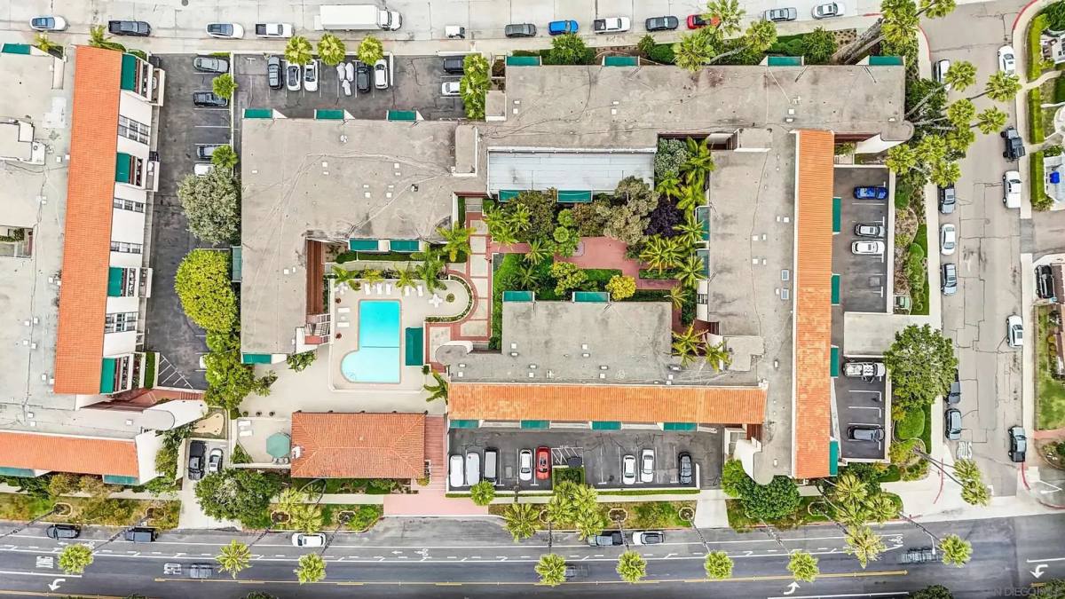 House for rent at 6455 La Jolla Blvd, La Jolla, CA 92037
