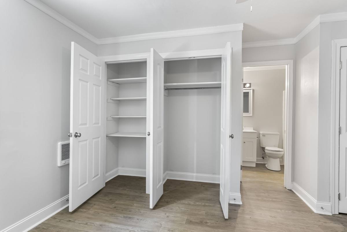 Apartment for rent at 111 Edgewater Rd, Savannah, GA 31406