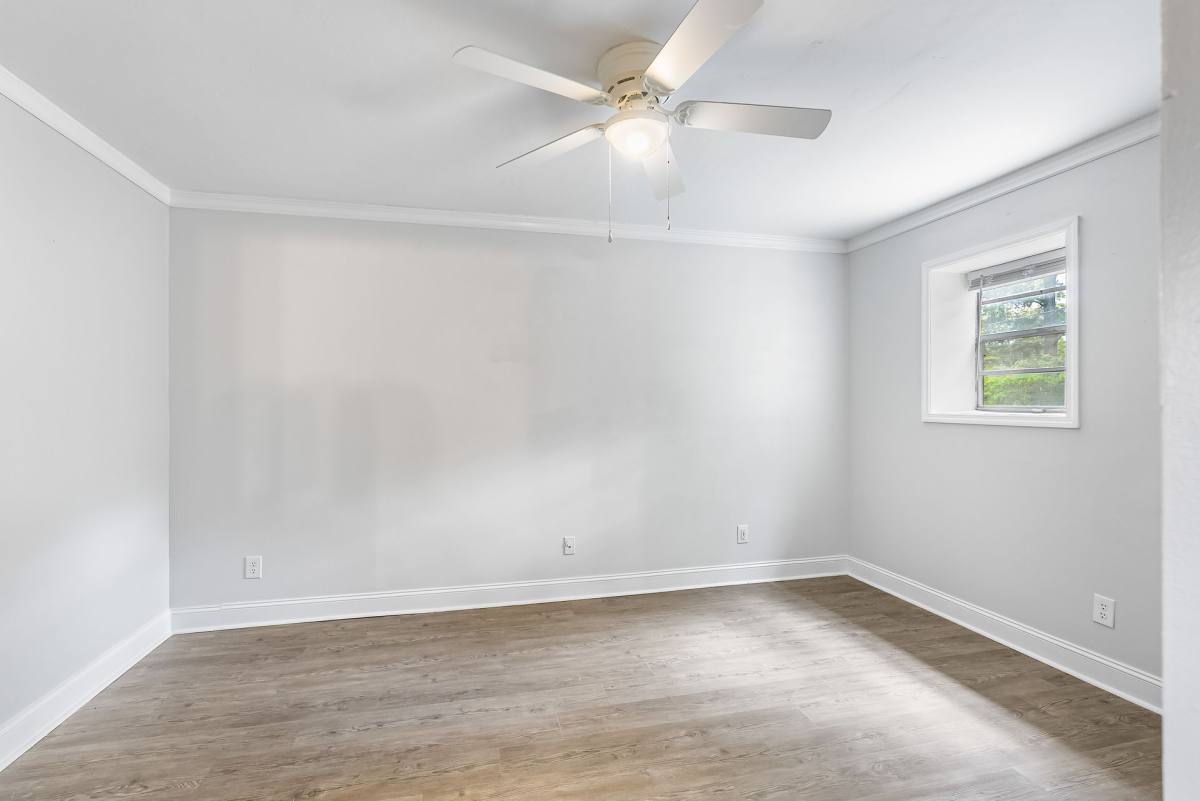 Apartment for rent at 111 Edgewater Rd, Savannah, GA 31406