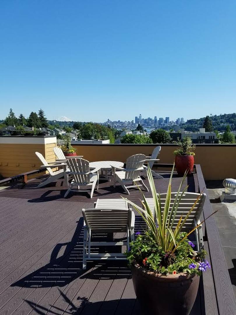 Apartment for rent at 4213 Stone Way N, Seattle, WA 98103