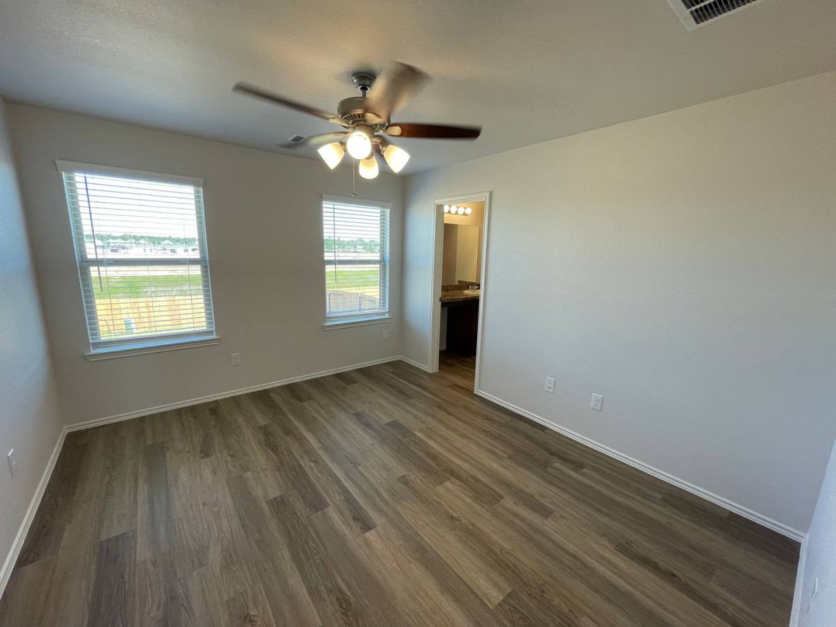 House for rent at 10474 Red Orchid Dr, Houston, TX 77016