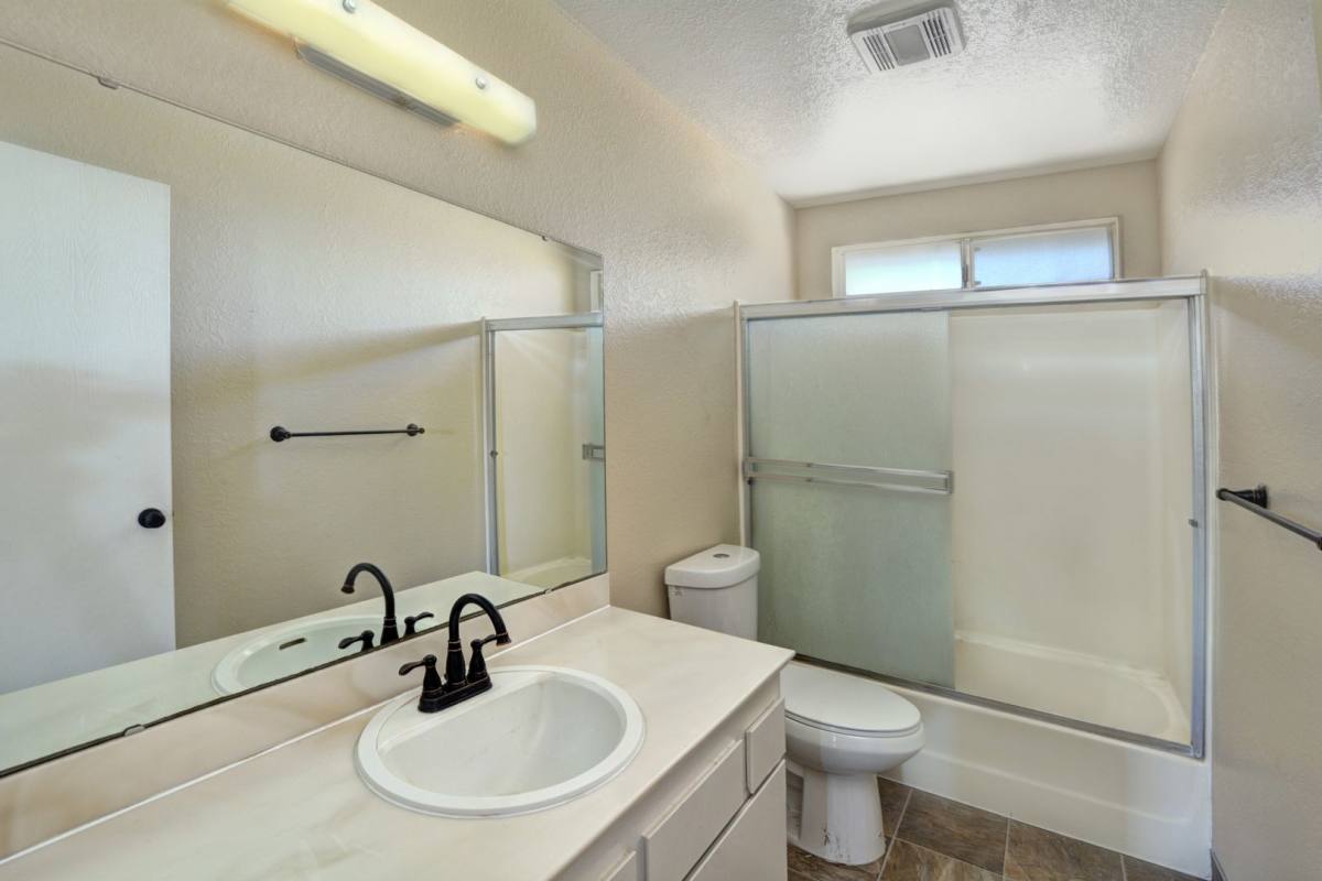Apartment for rent at 18854-18858 Eisenhower, Salinas, CA 93906