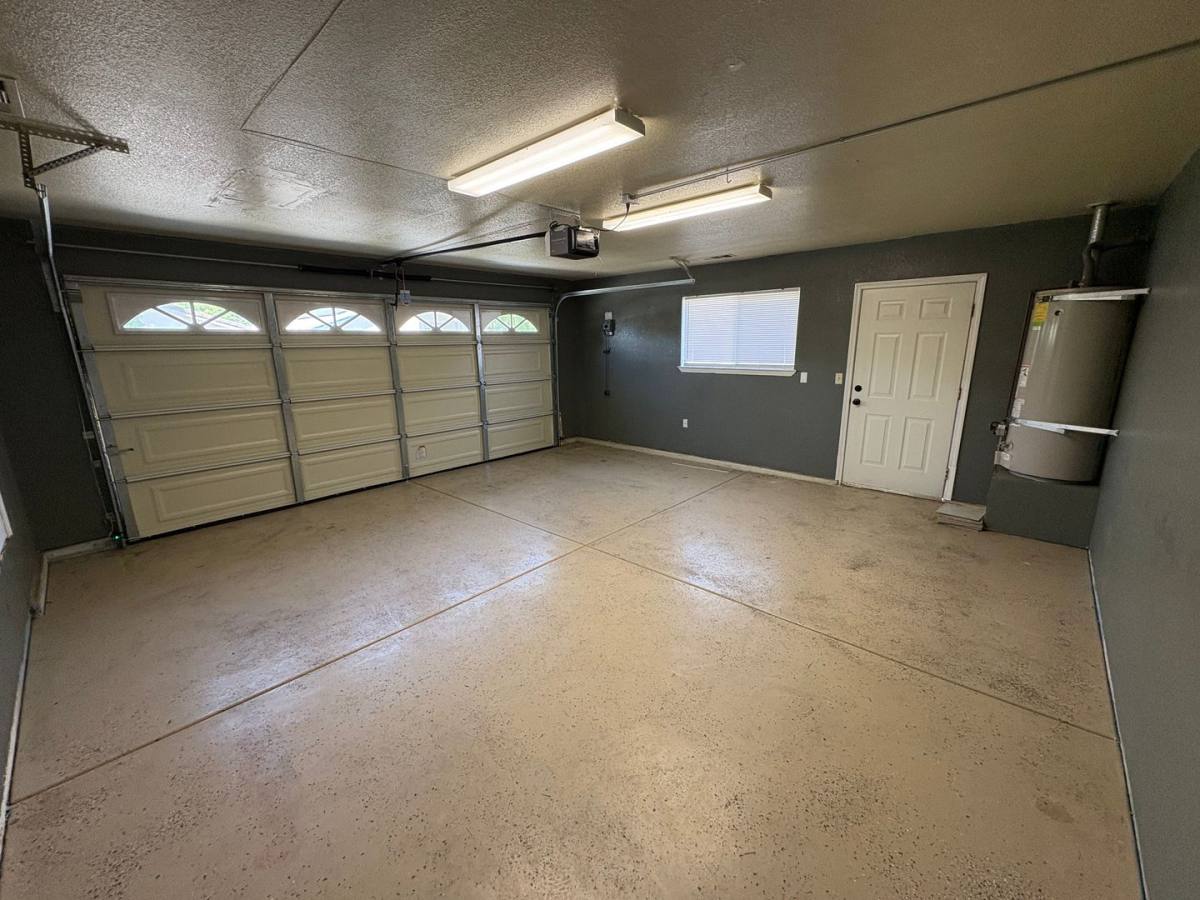 House for rent at 1040 N Sumter Court, Visalia, CA 93292