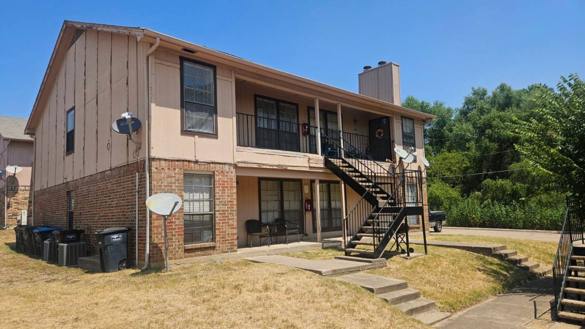 Apartment for rent at 4904 Brianhill Dr, Fort Worth, TX 76135