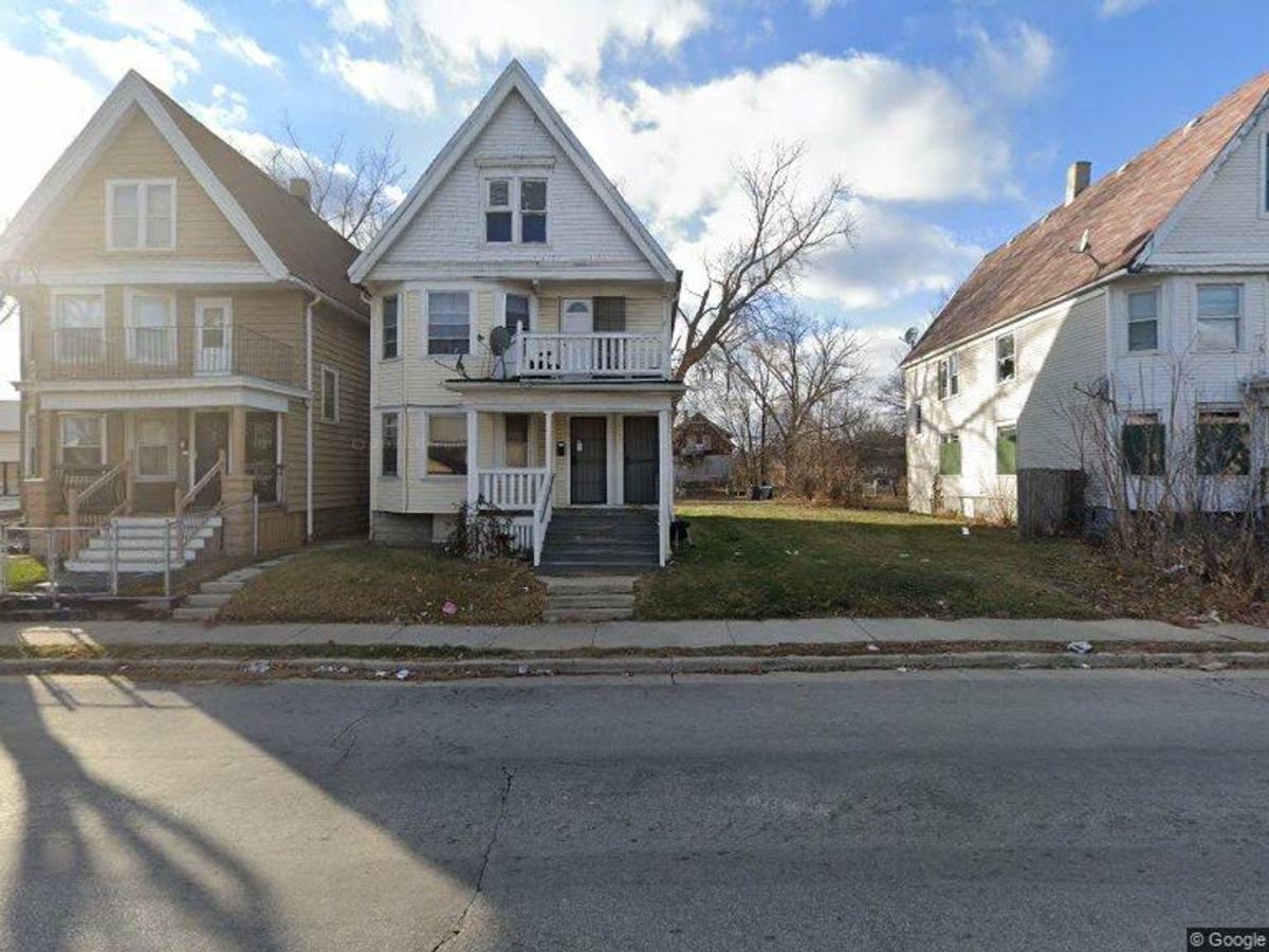 Apartment for rent at 2721-2723 N 20th St, Milwaukee, WI 53206