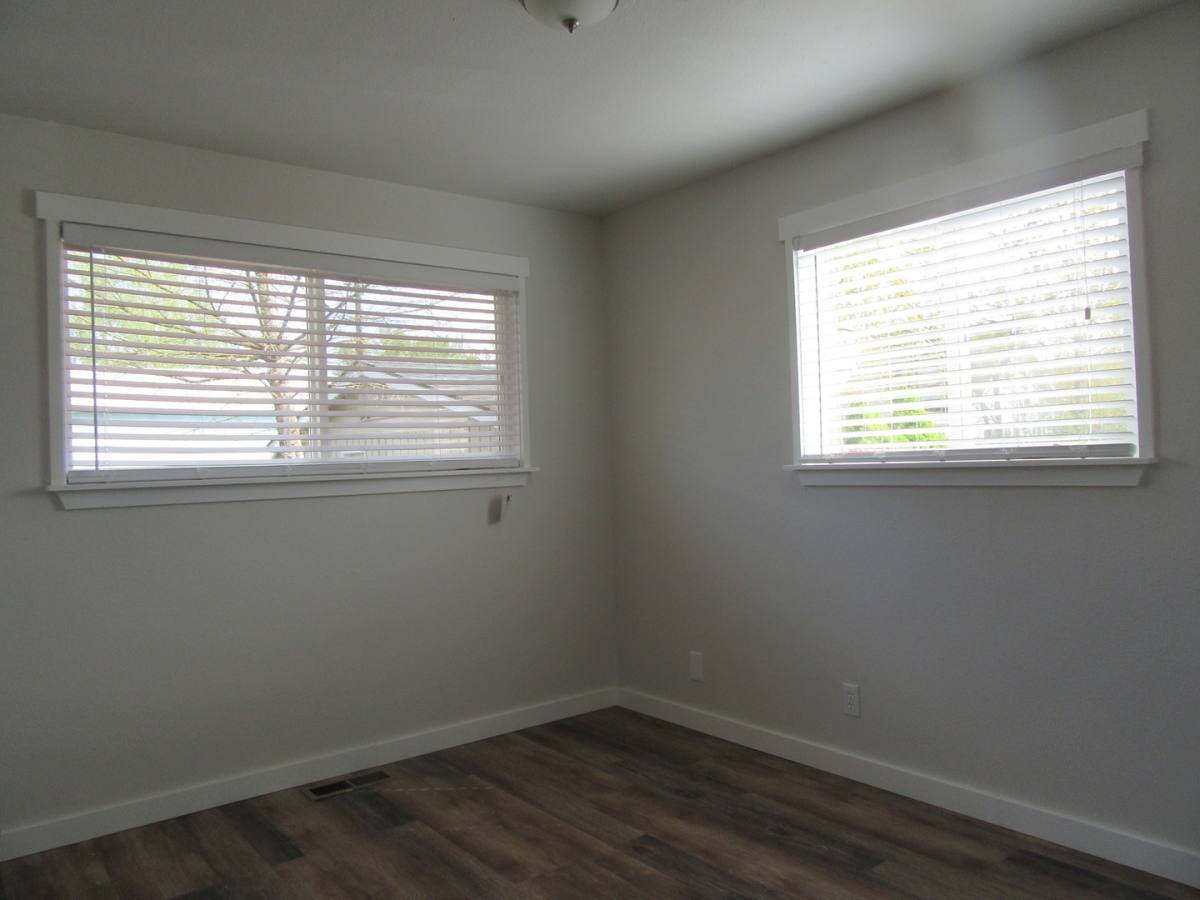 House for rent at 850 2nd Ave N, Kent, WA 98032