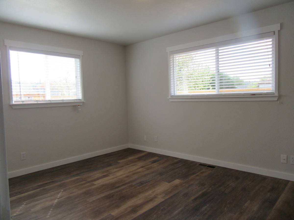 House for rent at 850 2nd Ave N, Kent, WA 98032