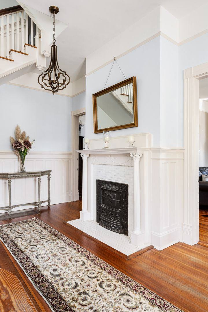House for rent at 118 Rutledge Ave, Charleston, SC 29401