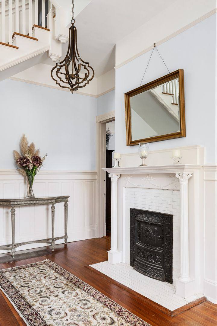House for rent at 118 Rutledge Ave, Charleston, SC 29401