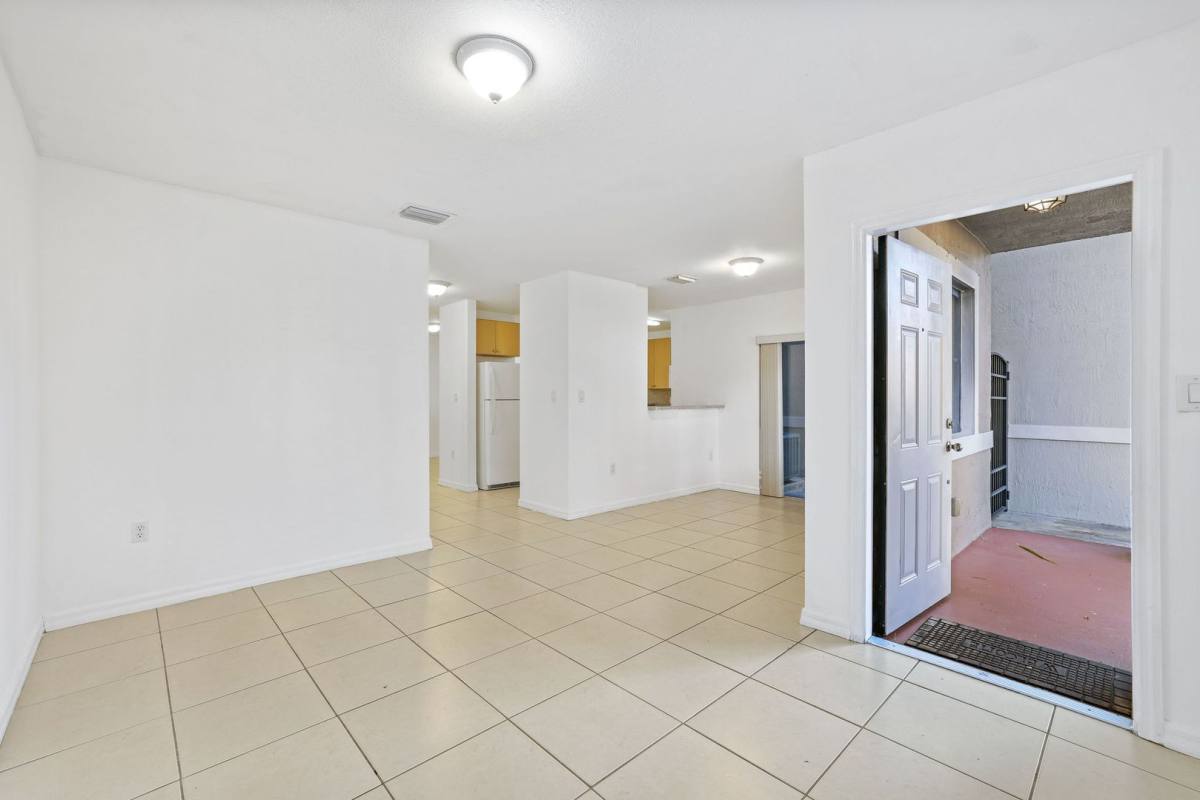 Townhouse for rent at 22721 SW 88 Place 10-19, Miami, FL 33190