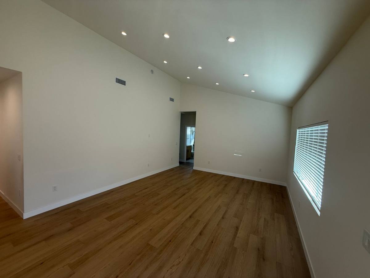 House for rent at 10959 Collins St, North Hollywood, CA 91601
