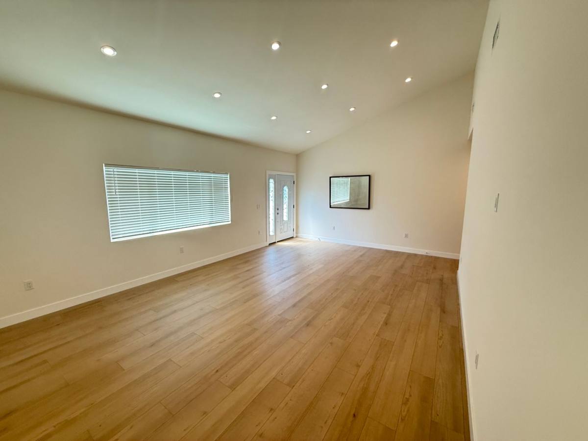 House for rent at 10959 Collins St, North Hollywood, CA 91601