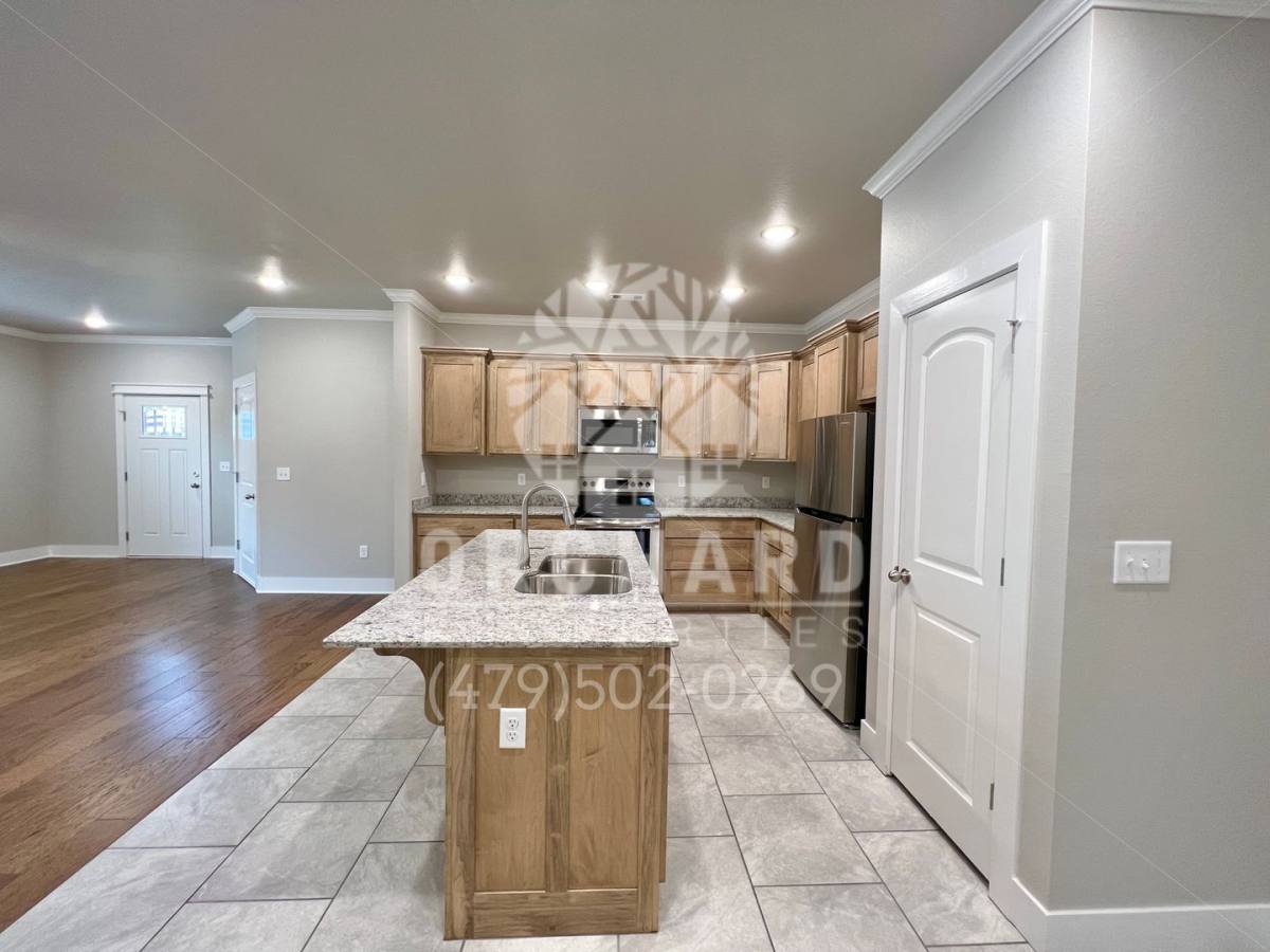 Apartment for rent at 544 Bradford Dr, Springdale, AR 72762