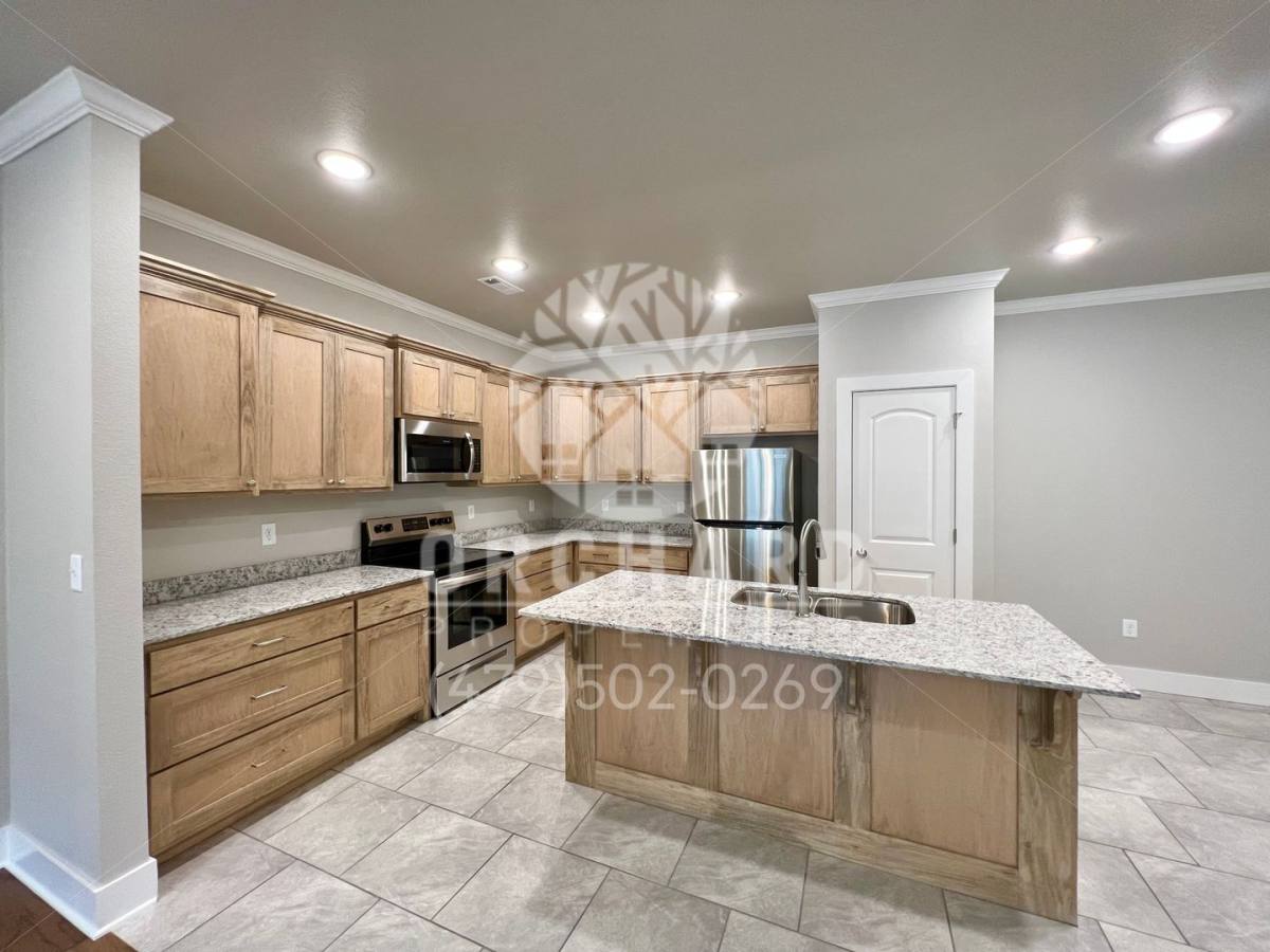 Apartment for rent at 544 Bradford Dr, Springdale, AR 72762