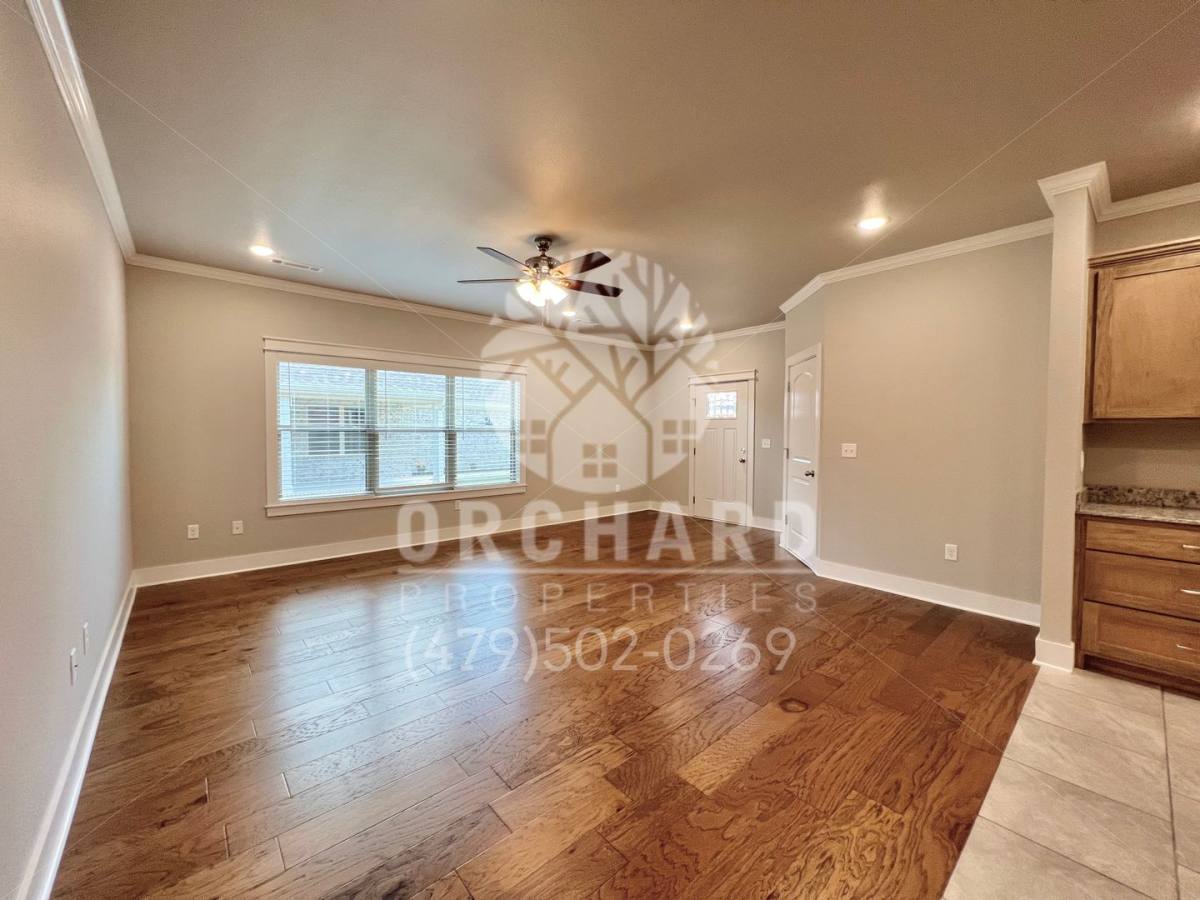 Apartment for rent at 544 Bradford Dr, Springdale, AR 72762