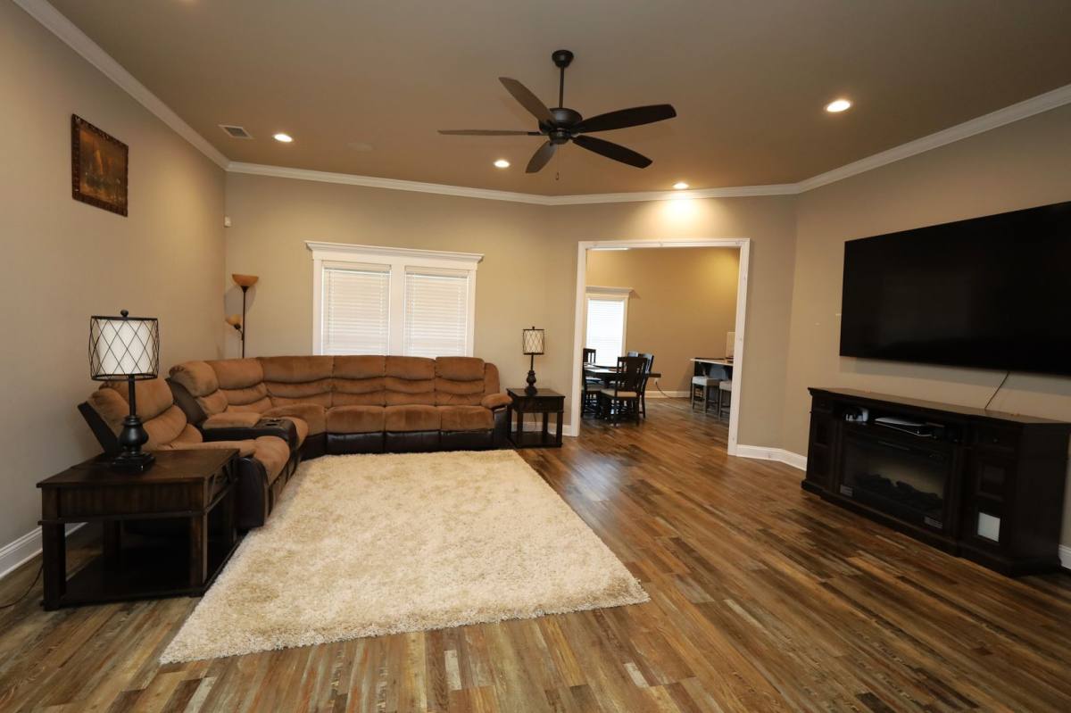 House for rent at 124 Floyd McNeal Dr, Hahira, GA 31632