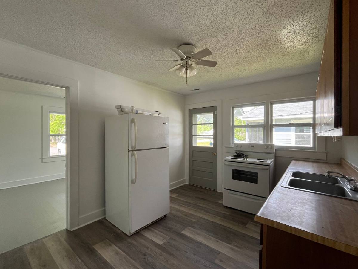 House for rent at 206 Richlands Ave, Jacksonville, NC 28540