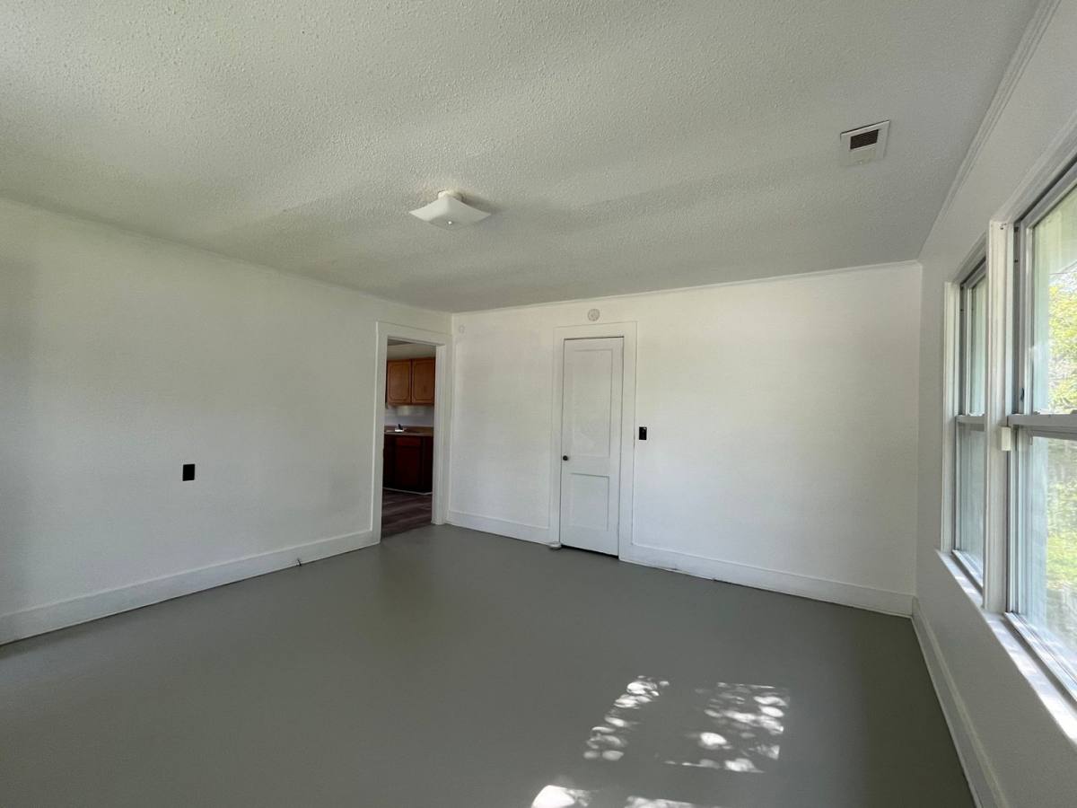House for rent at 206 Richlands Ave, Jacksonville, NC 28540