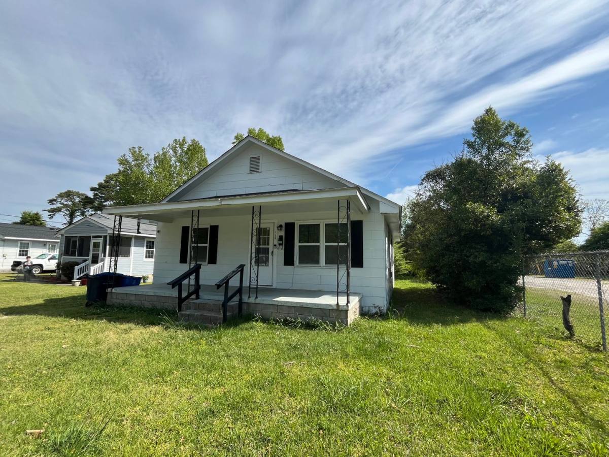 House for rent at 206 Richlands Ave, Jacksonville, NC 28540