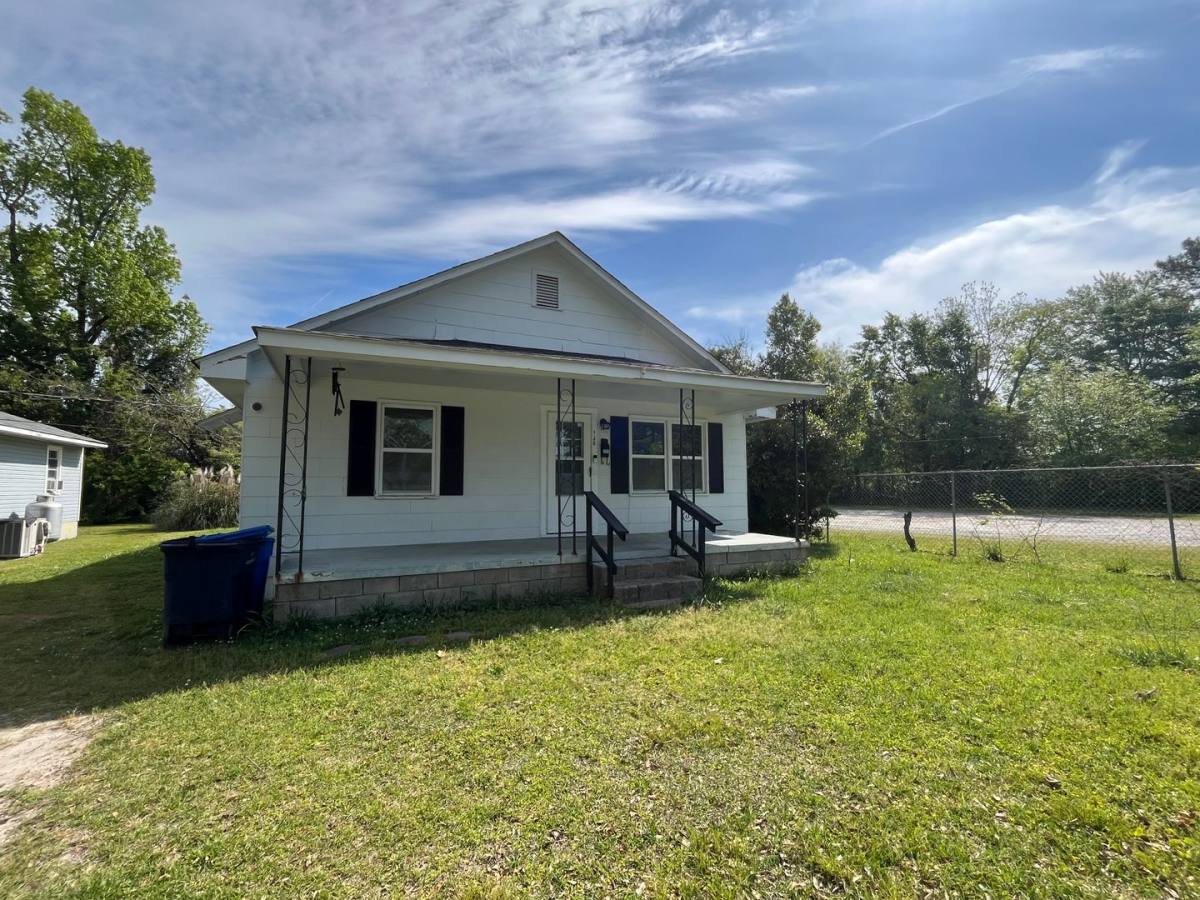 House for rent at 206 Richlands Ave, Jacksonville, NC 28540
