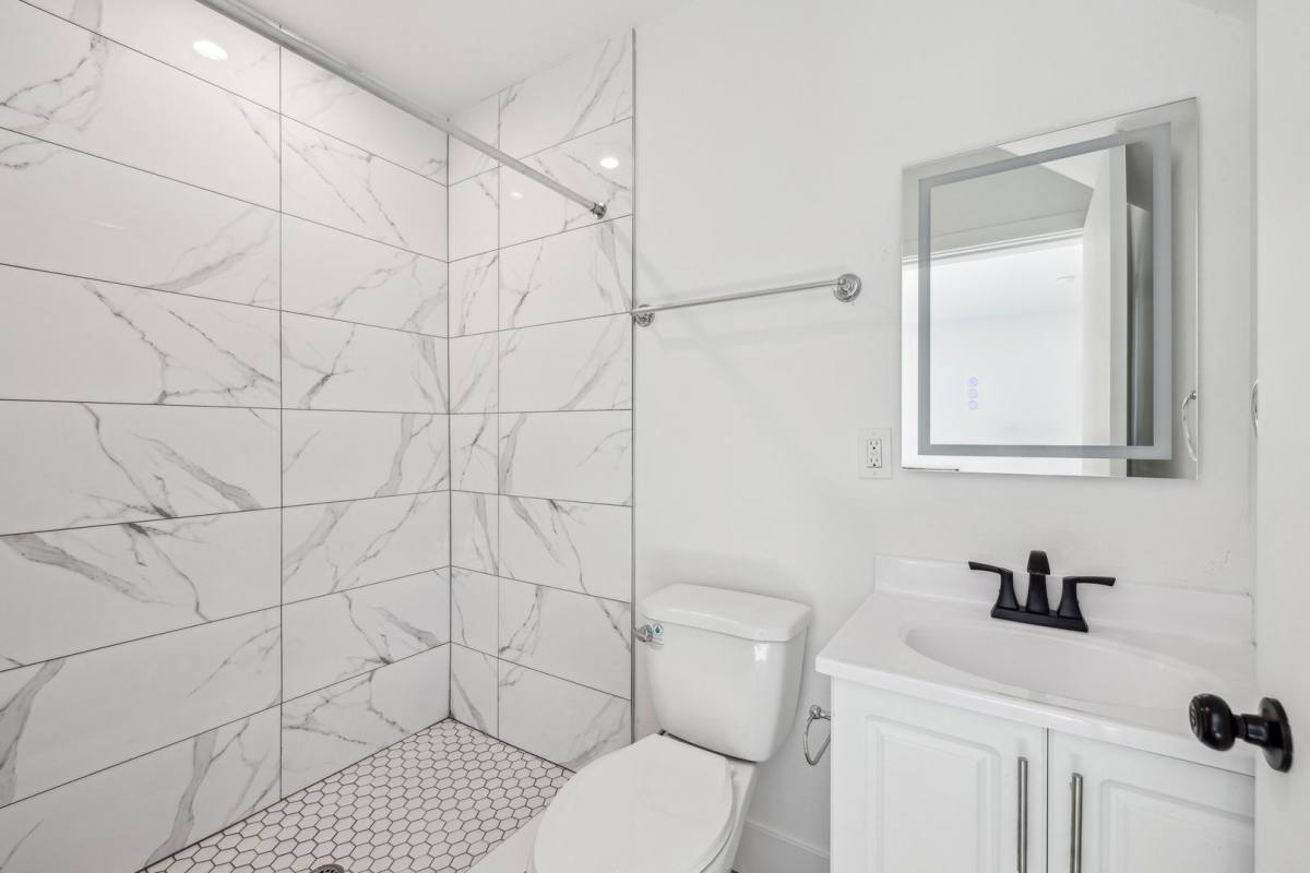 Apartment for rent at 3507 1 2 S Budlong Ave, Los Angeles, CA 90007