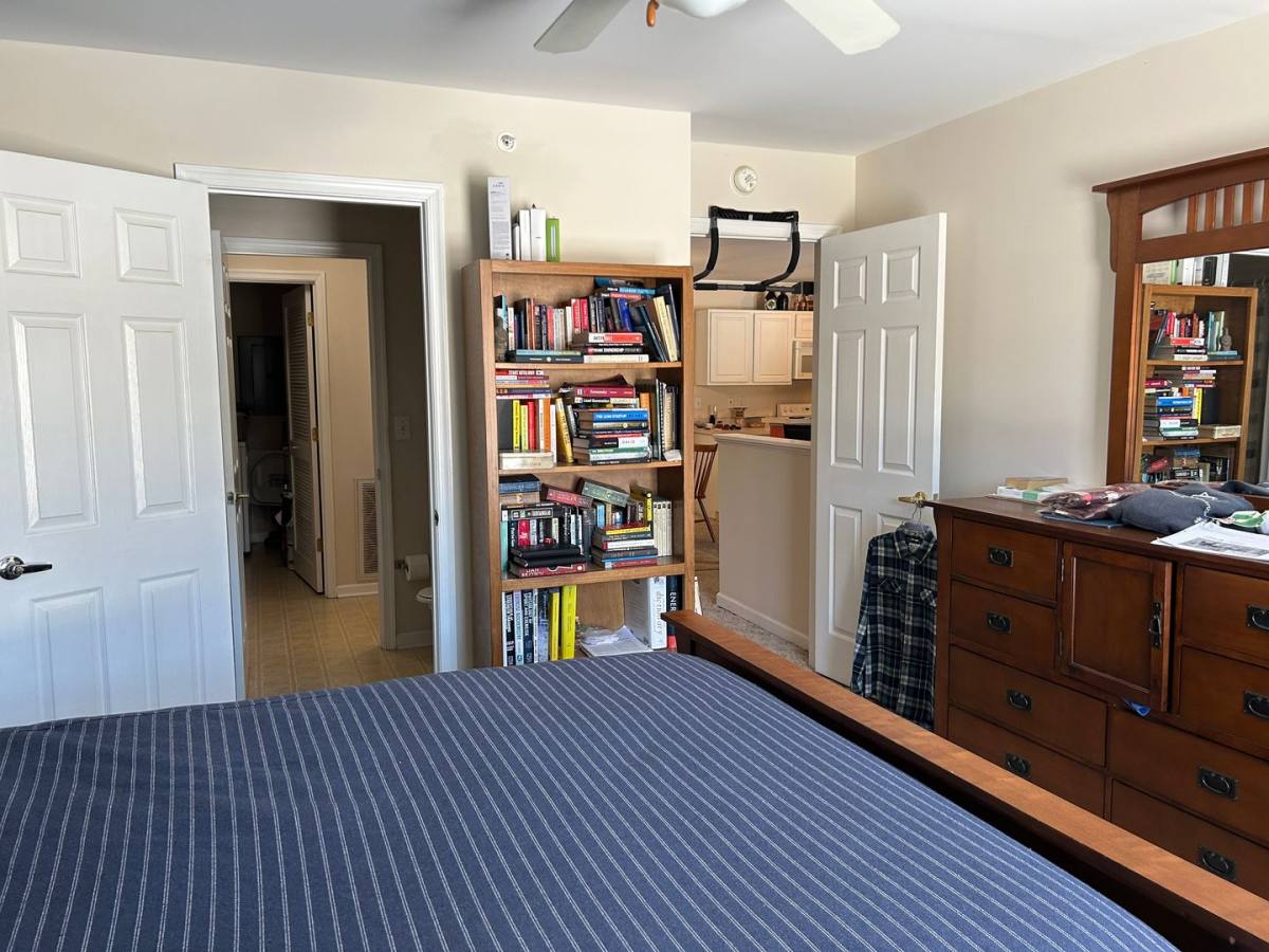Apartment for rent at 215 Knollwood Dr, Blacksburg, VA 24060