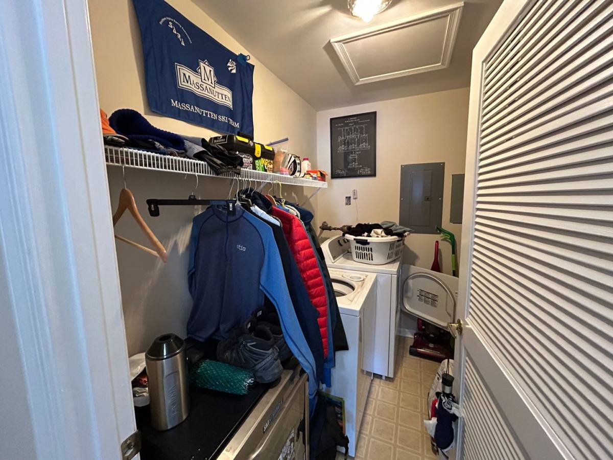 Apartment for rent at 215 Knollwood Dr, Blacksburg, VA 24060