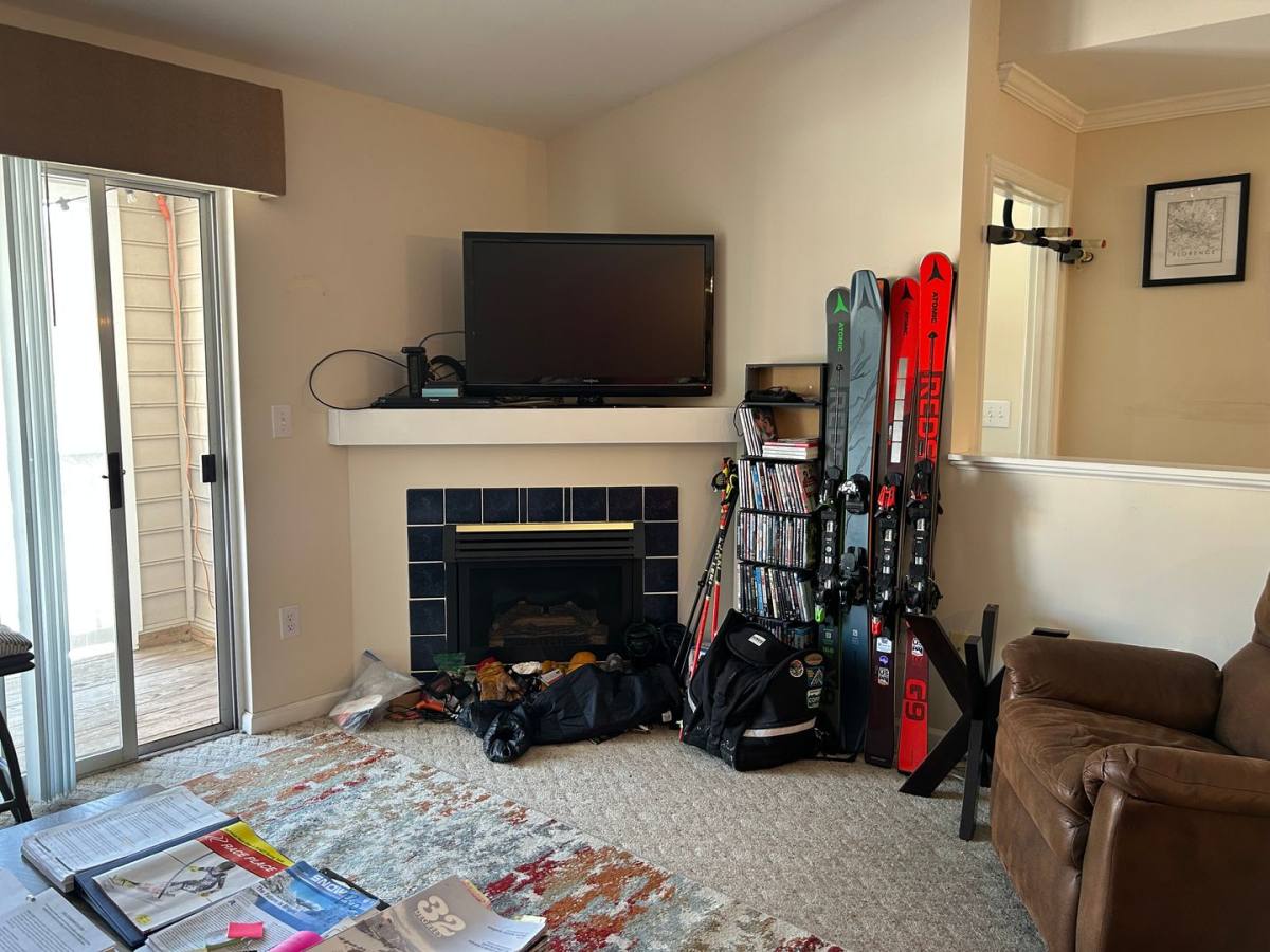 Apartment for rent at 215 Knollwood Dr, Blacksburg, VA 24060