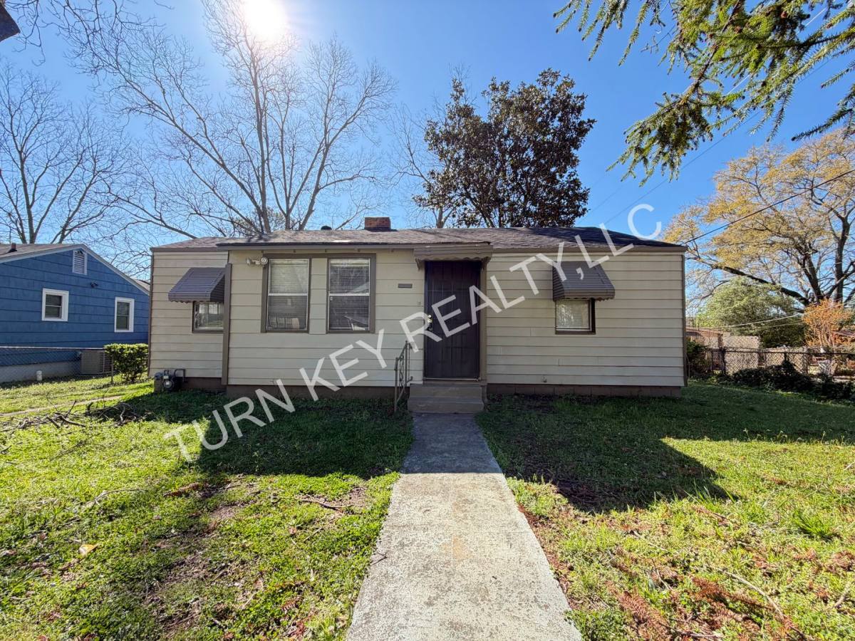 House for rent at 305 McPherson Ave, Birmingham, AL 35228