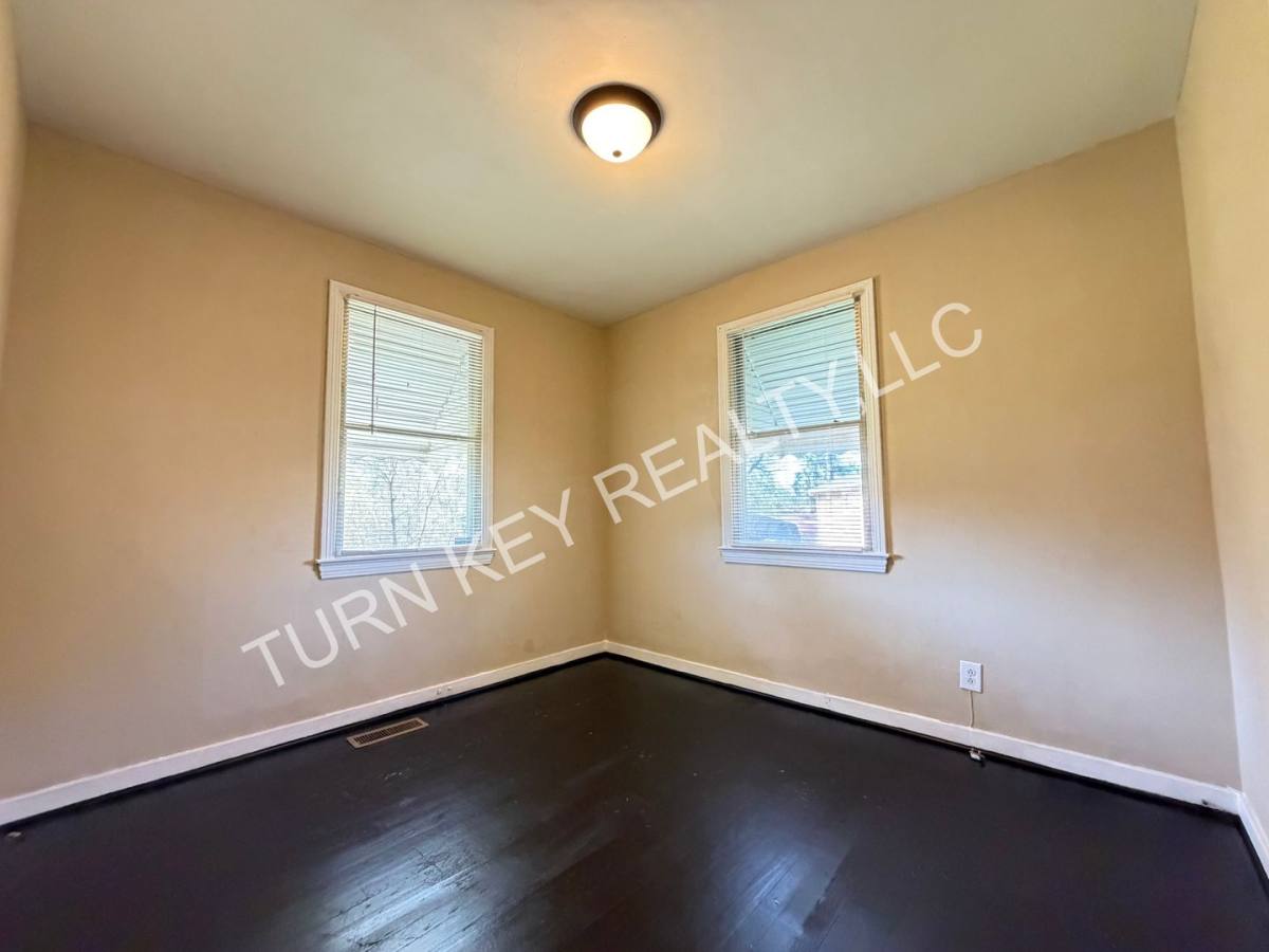 House for rent at 305 McPherson Ave, Birmingham, AL 35228