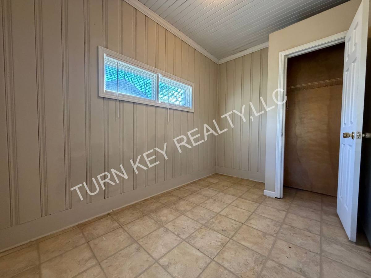 House for rent at 305 McPherson Ave, Birmingham, AL 35228