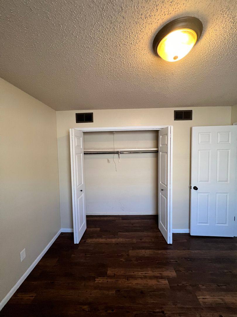 Apartment for rent at 819 S Jefferson Ave, Springfield, MO 65806