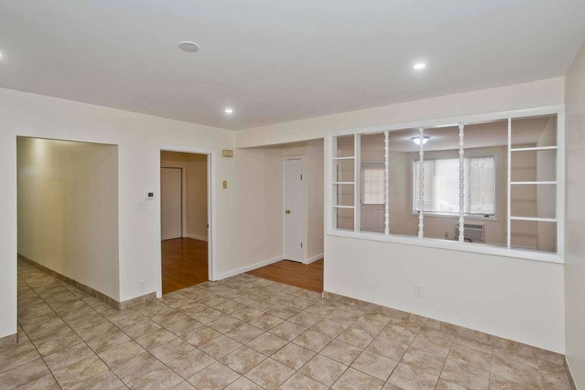 Apartment for rent at 181 State St, Ludlow, MA 01056