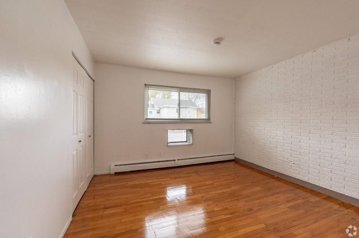 Apartment for rent at 241 Quinnipiac Ave, New Haven, CT 06513