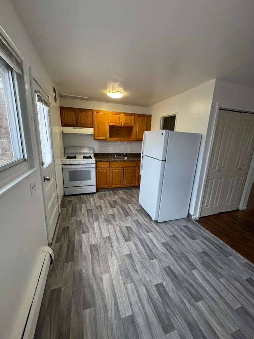 Apartment for rent at 241 Quinnipiac Ave, New Haven, CT 06513