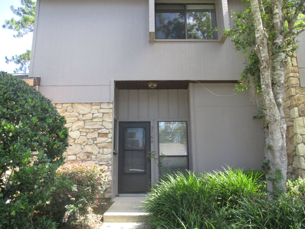 Townhouse for rent at 3760 NW 53rd Rd, Gainesville, FL 32653