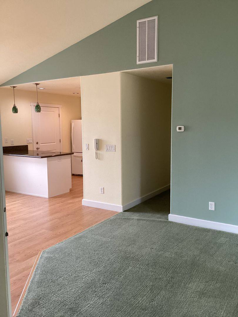 Apartment for rent at 86 Weldwood Dr, Lebanon, OR 97355