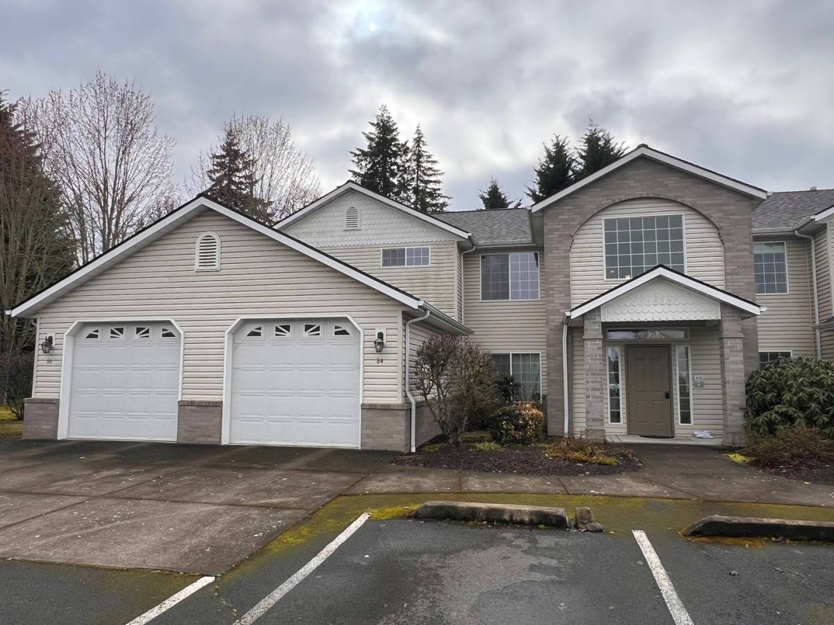 Apartment for rent at 86 Weldwood Dr, Lebanon, OR 97355