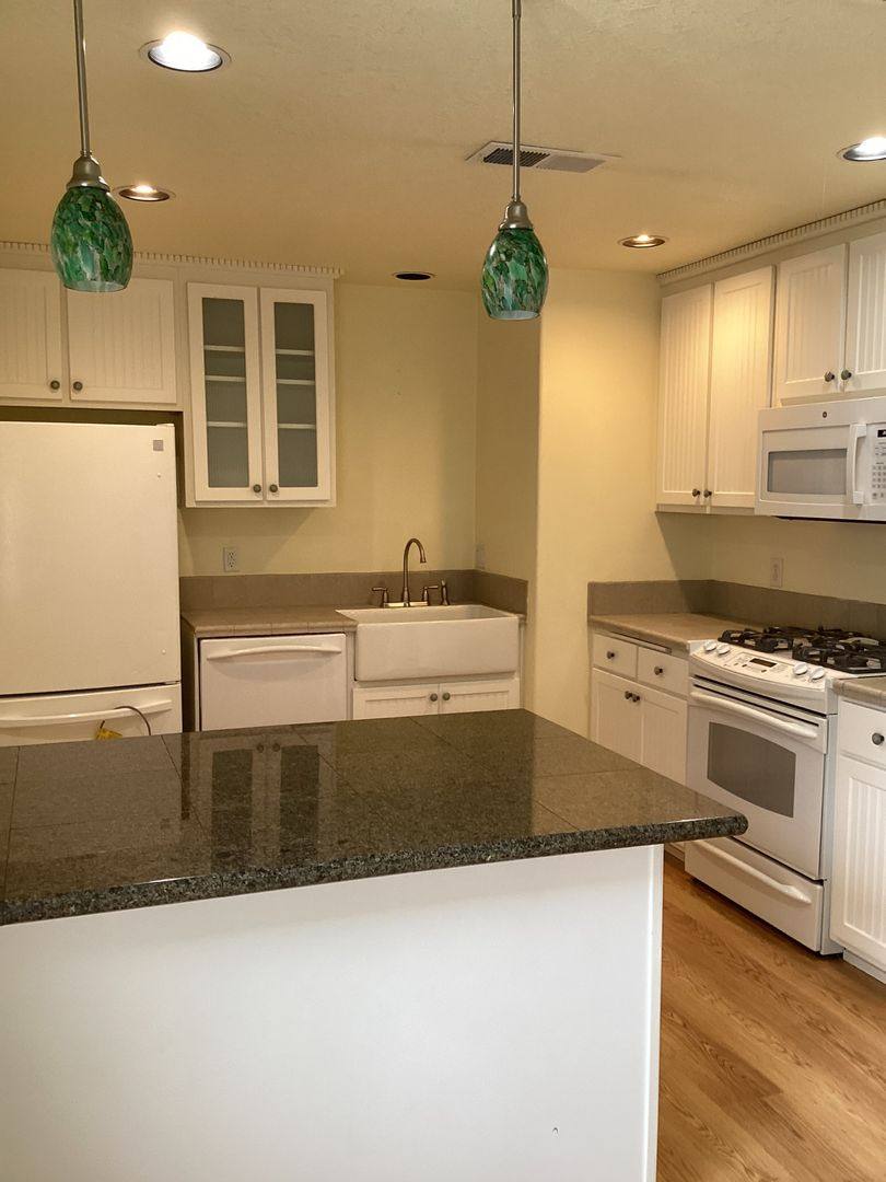 Apartment for rent at 86 Weldwood Dr, Lebanon, OR 97355