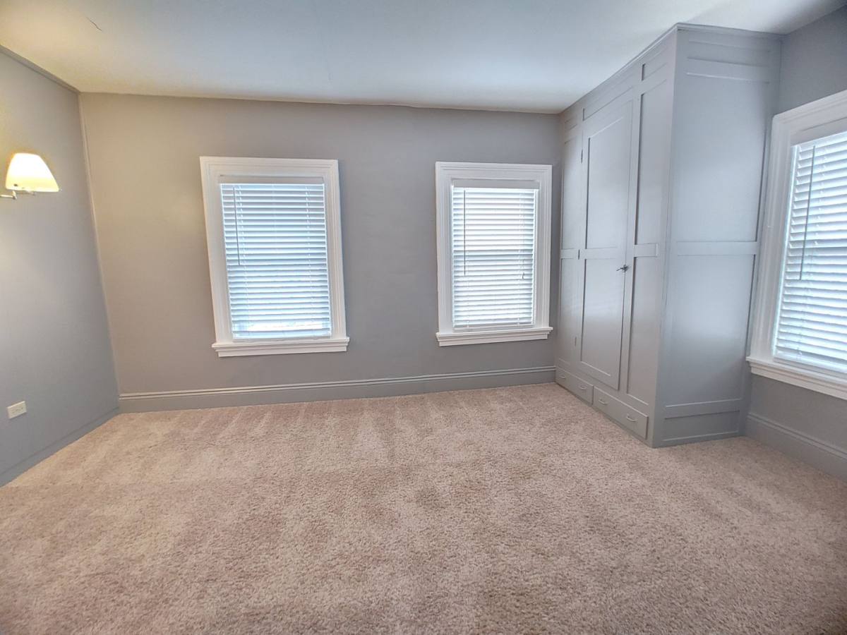 House for rent at 918 N Oak, Bloomington, IL 61701