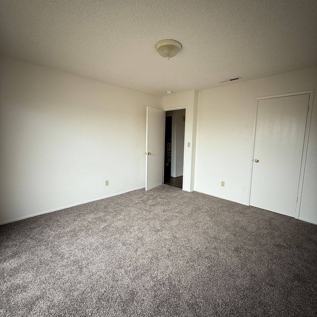 Apartment for rent at 518 E Granger Ave, Modesto, CA 95354