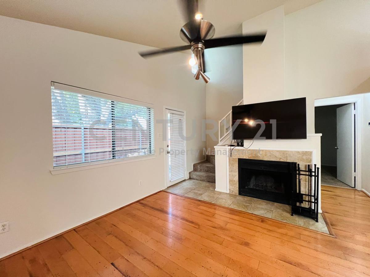 Townhouse for rent at 5759 Cedar Creek Dr, Fort Worth, TX 76109
