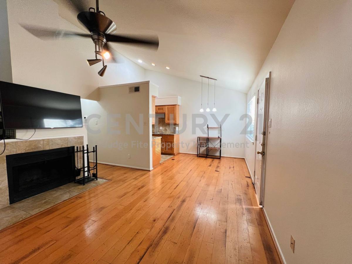 Townhouse for rent at 5759 Cedar Creek Dr, Fort Worth, TX 76109