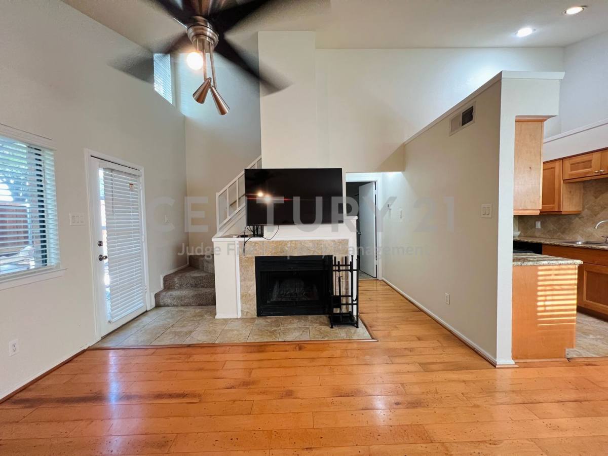 Townhouse for rent at 5759 Cedar Creek Dr, Fort Worth, TX 76109