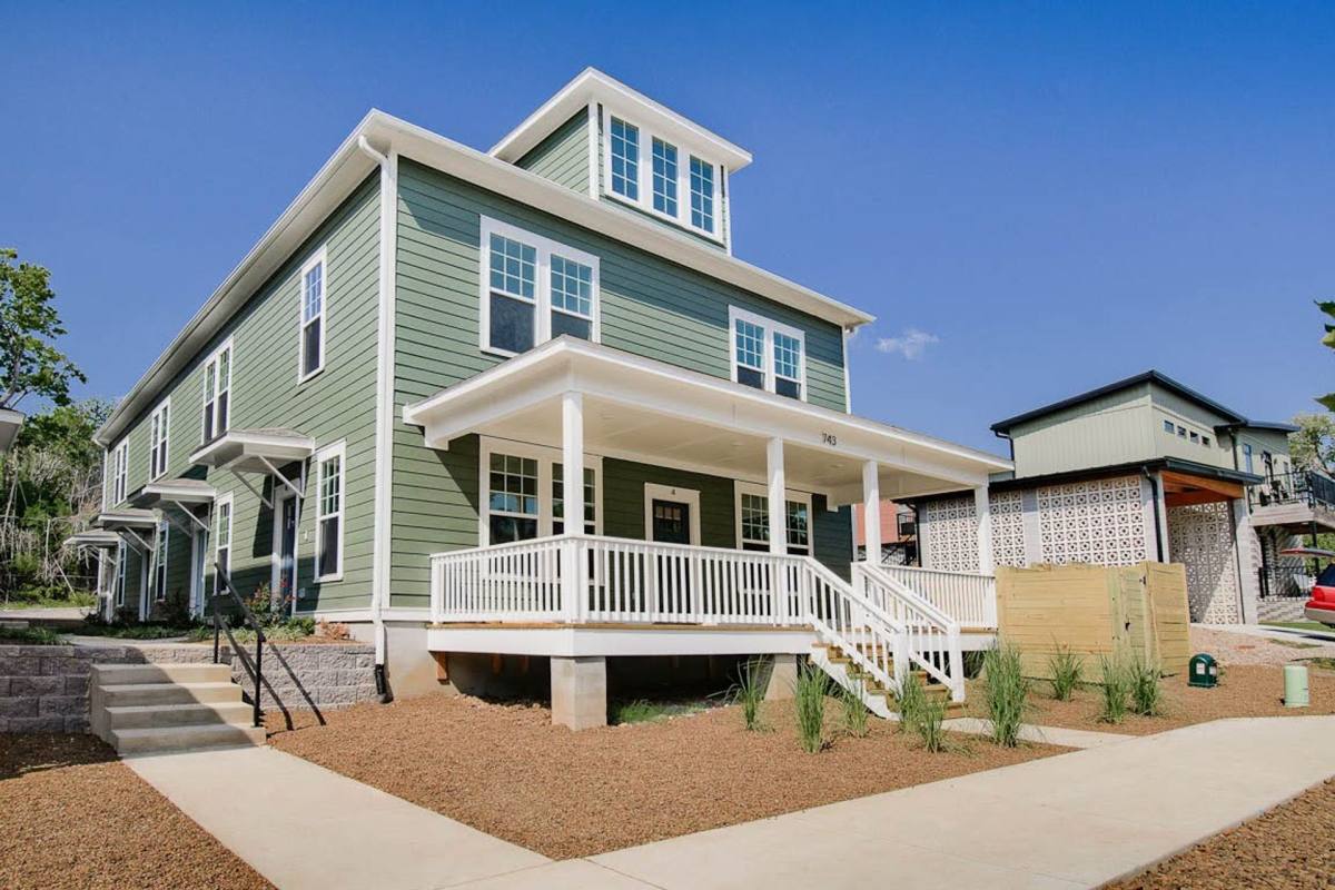 Apartment for rent at 743 S Washington Ave, Fayetteville, AR 72701