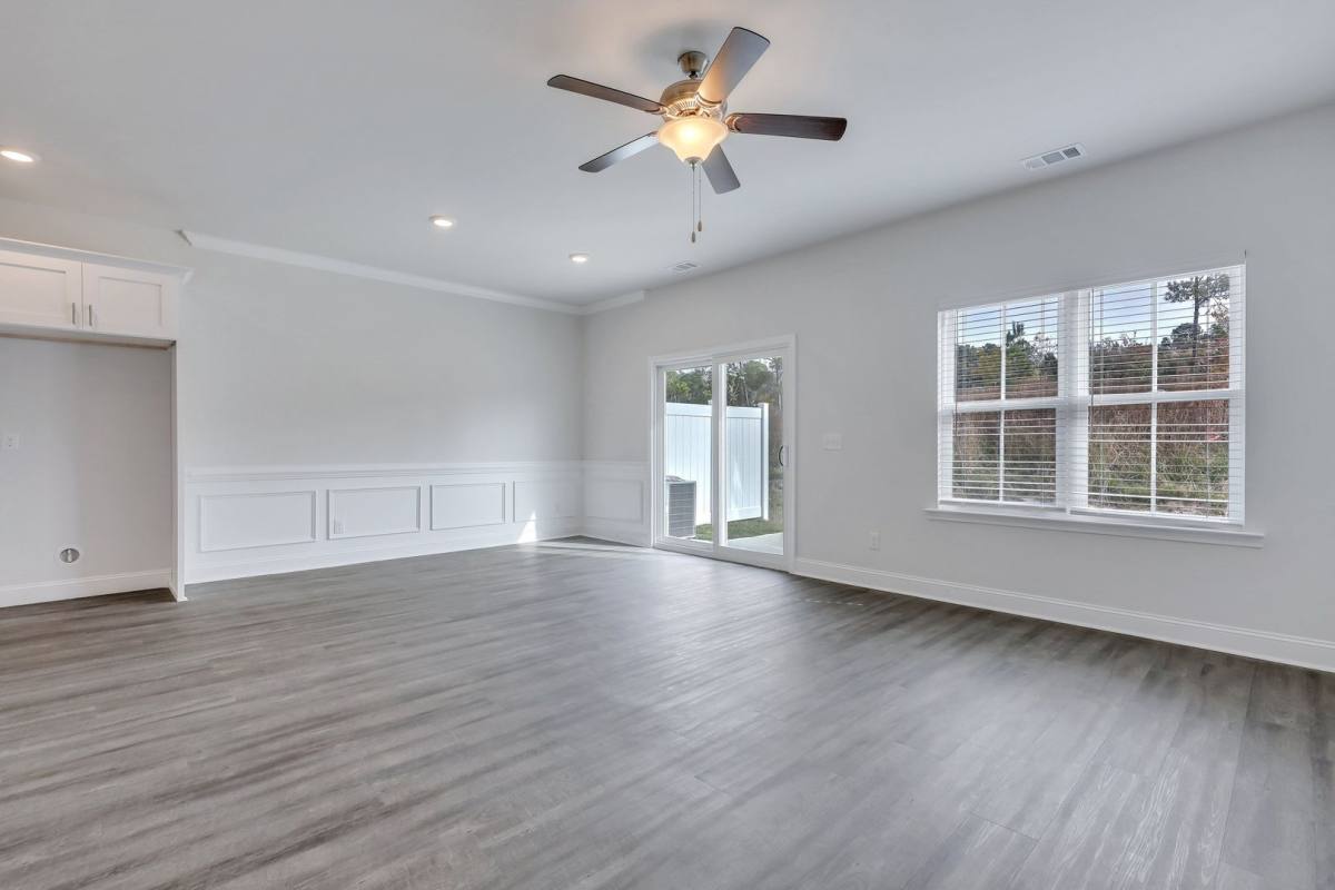 Townhouse for rent at 329 Governor Gwinnett Way, Pooler, GA 31322