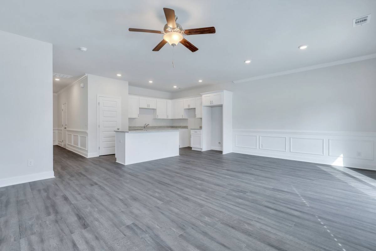 Townhouse for rent at 329 Governor Gwinnett Way, Pooler, GA 31322