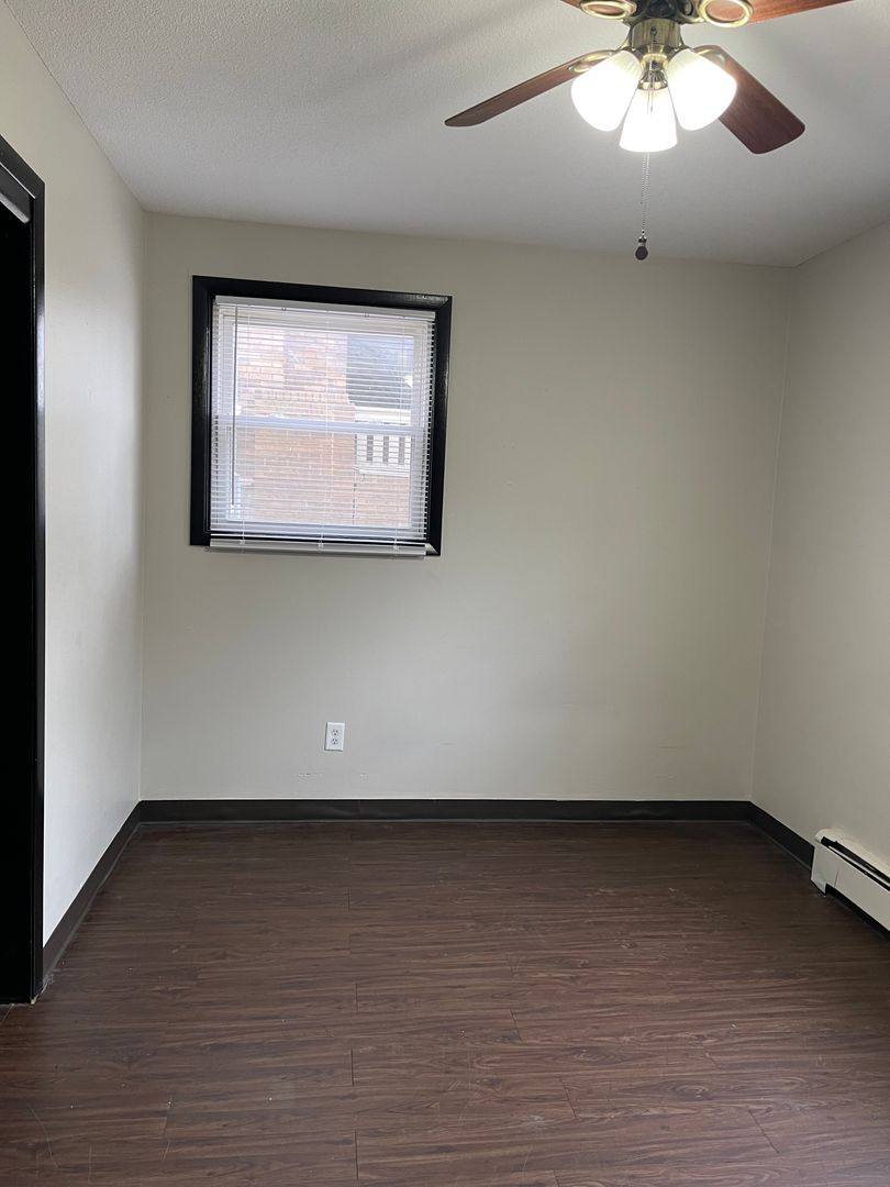 Apartment for rent at 1075 33rd St, Des Moines, IA 50311