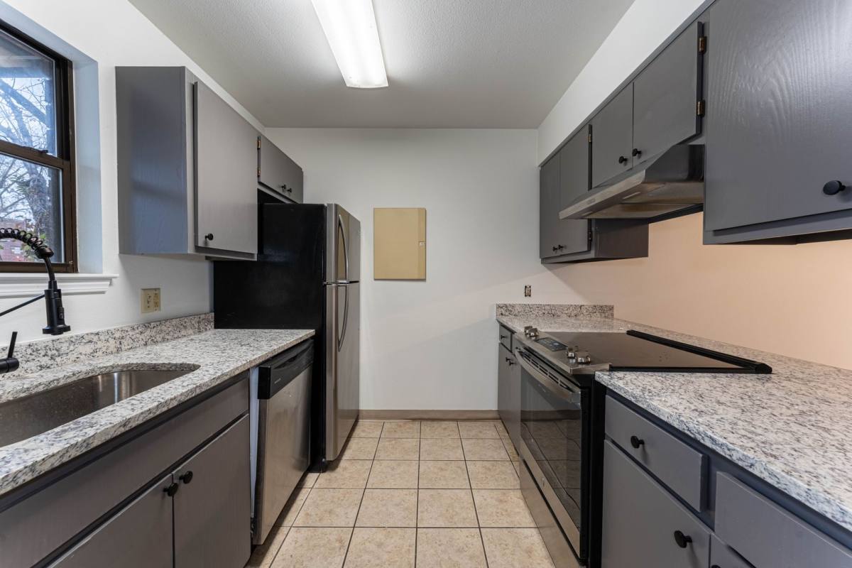 House for rent at 250 N Madison St, Siloam Springs, AR 72761